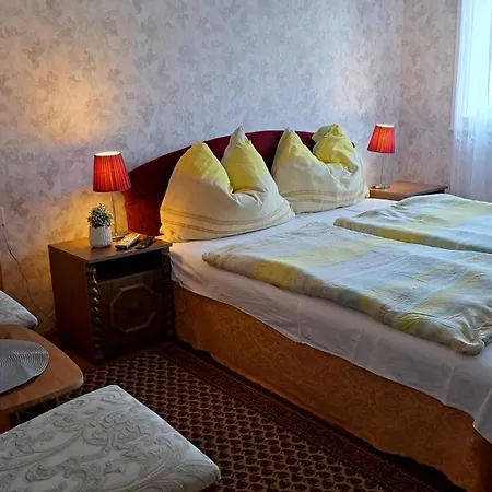 Aranypart 35 Apartman *